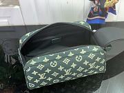 Louis Vuitton Dopp Kit Green 28x16.5x15cm - 2