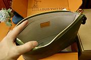 Louis Vuitton Pochette Voyage Souple Monogram Green 27x20x5cm - 5