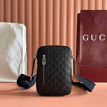 Gucci GG Emblem small crossbody bag black 23x16x5cm