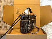 Louis Vuitton Vanity Chain Pouch Monogram 19x11.5x6.5cm - 3