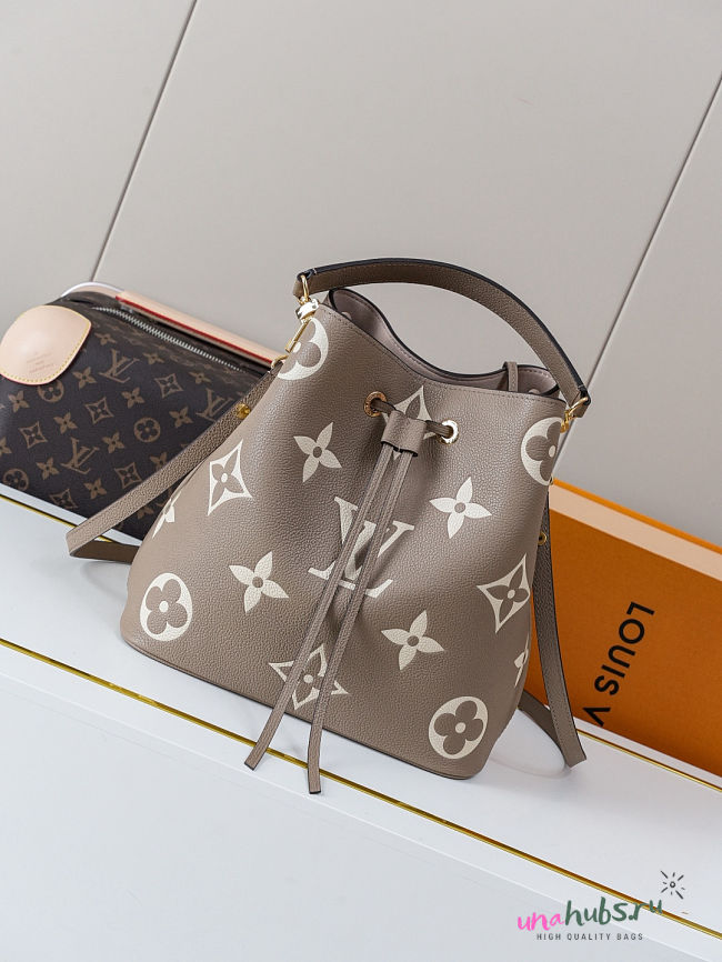 Louis Vuitton NeoNoe Grey 26x26x17.5cm - 1