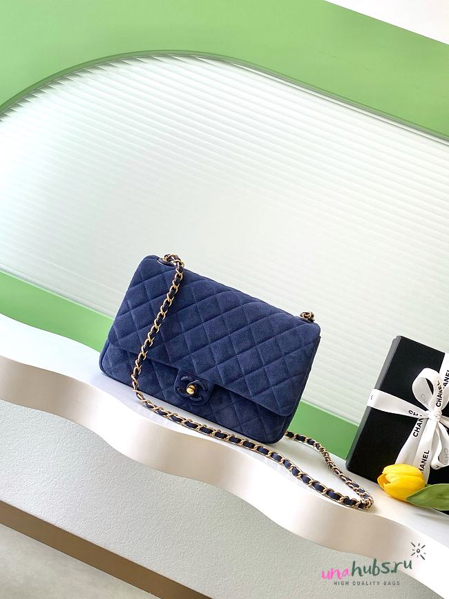 Chanel Flap Bag Blue Suede 26x18x7cm - 1