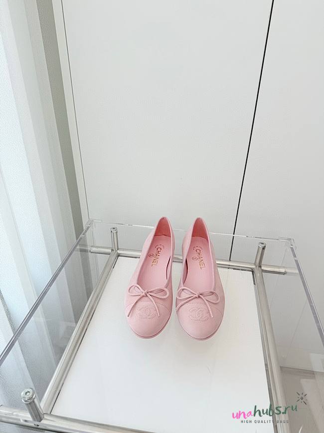 Chanel Ballerina Flats Pink Suede - 1