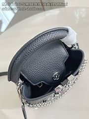 Louis Vuitton Mini Capucines Black 21x14x8cm - 2