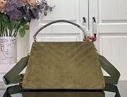 Louis Vuitton Sac Capucines MM Souple Green Suede 33x24x12cm - 2