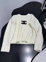 Chanel White Sweater 02 - 3