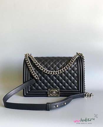 Chanel Le boy new medium lambskin black bag 28cm
