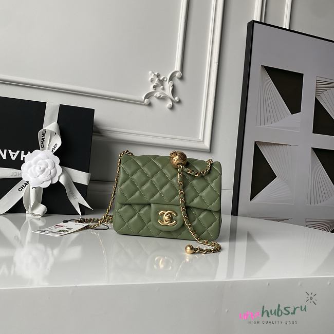 Chanel Mini Flap Bag Bell Green Lambskin 17cm - 1