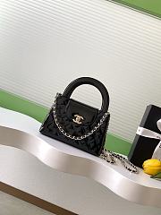 Chanel Kelly Bag in black patent - 19x13x7cm - 1
