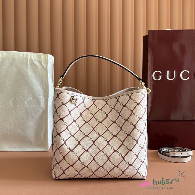 Gucci Emblem bucket bag white 25x25x15cm - 1