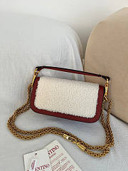 Valentino Garavani Locò Small shearling 20x11x5cm - 4