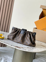 Louis Vuitton Pochette Sling PM Monogram 30x16x11cm - 3