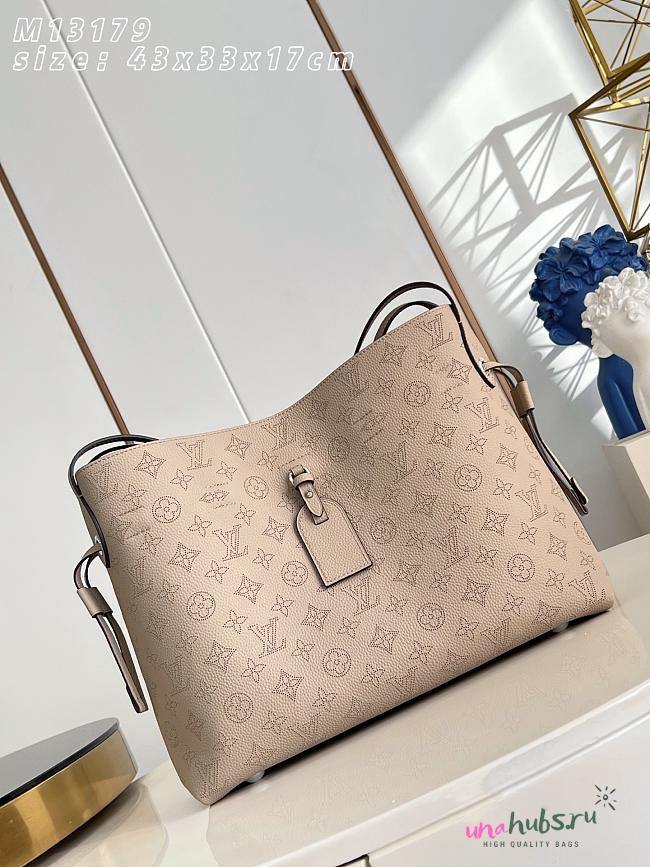 Louis Vuitton Boundless Mahina Leather Beige 43x33.5x17cm - 1