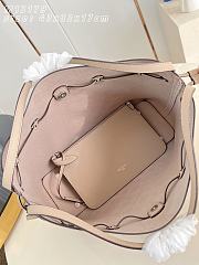 Louis Vuitton Boundless Mahina Leather Beige 43x33.5x17cm - 3