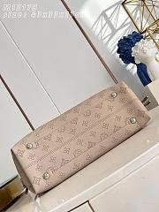Louis Vuitton Boundless Mahina Leather Beige 43x33.5x17cm - 2