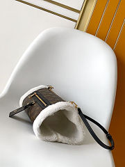 Louis Vuitton Teddy Mitt H33 Monogram 27x24x19cm - 3