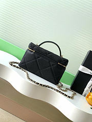 Chanel Vanity Case Black Caviar 19.5x17x5cm - 4