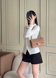 Chanel Medium Flap Bag light beige-brown Lambskin Gold 25cm - 3