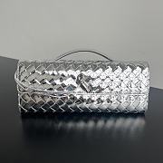 Bottega Veneta Andiamo Clutch In Silver - 31x13x3cm - 1
