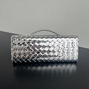 Bottega Veneta Andiamo Clutch In Silver - 31x13x3cm - 3