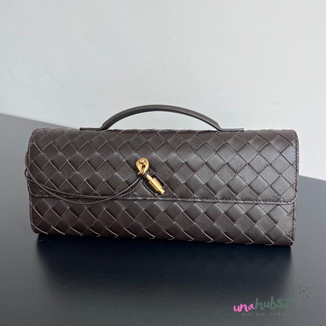 Bottega Veneta Andiamo Clutch In Dark Brown - 31x13x3cm - 1