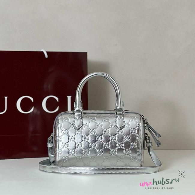 Gucci Emblem small boston bag in silver 20.5x14x11.5cm - 1