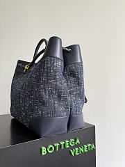 Bottega Veneta Large Andiamo Navy Denim 42x35x18cm - 3