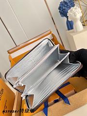 Louis Vuitton Zipper Wallet Monogram Silver 19cm - 4