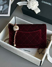 Chanel Pearl Crush Velvet Wallet on Chain 20x12cm - 2