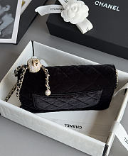 Chanel Pearl Crush Velvet Wallet on Chain Black 20x12cm - 4