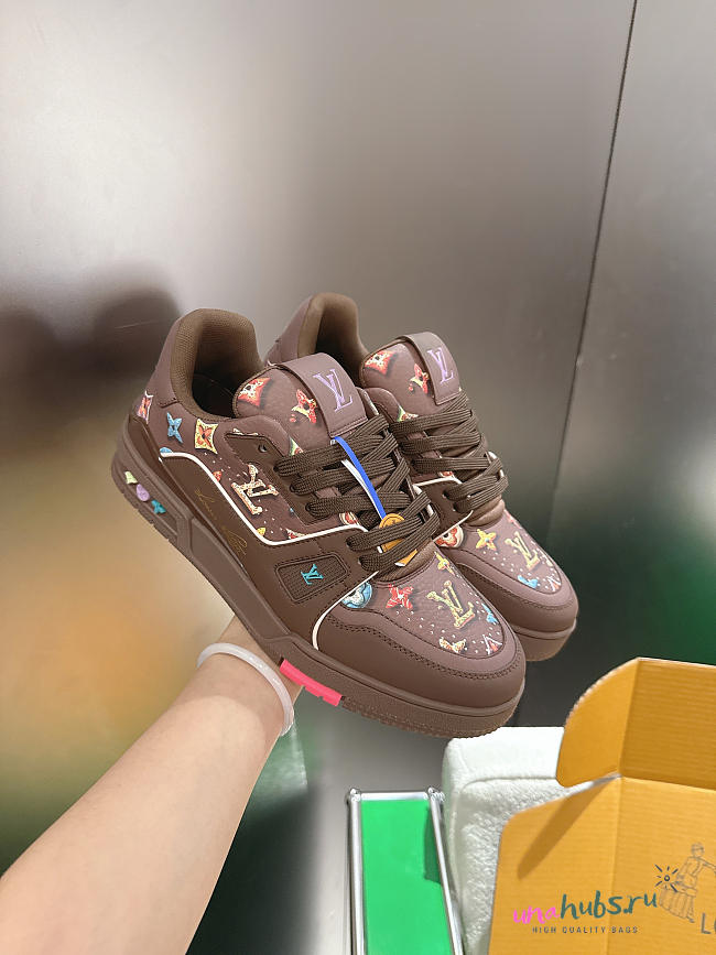 Louis Vuitton Trainer Sneaker Brown 02 - 1