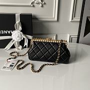 Chanel Clutch Black Lambskin 20x10x7cm - 4