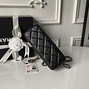 Chanel Clutch Black Lambskin 20x10x7cm - 2
