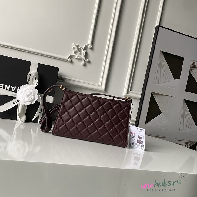 Chanel 26X Hobo Bag in Burgundy 22cm - 1