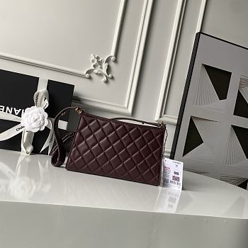 Chanel 26X Hobo Bag in Burgundy 22cm