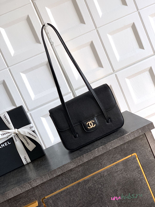 Chanel Small Flap Bag Black Calfskin Gold 22x15x7cm - 1