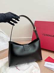 Salvatore Ferragamo Trifolio Black 30x20cm - 3