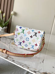 Louis Vuitton LV x TM Mini Bumbag 17x12x9.5cm - 3