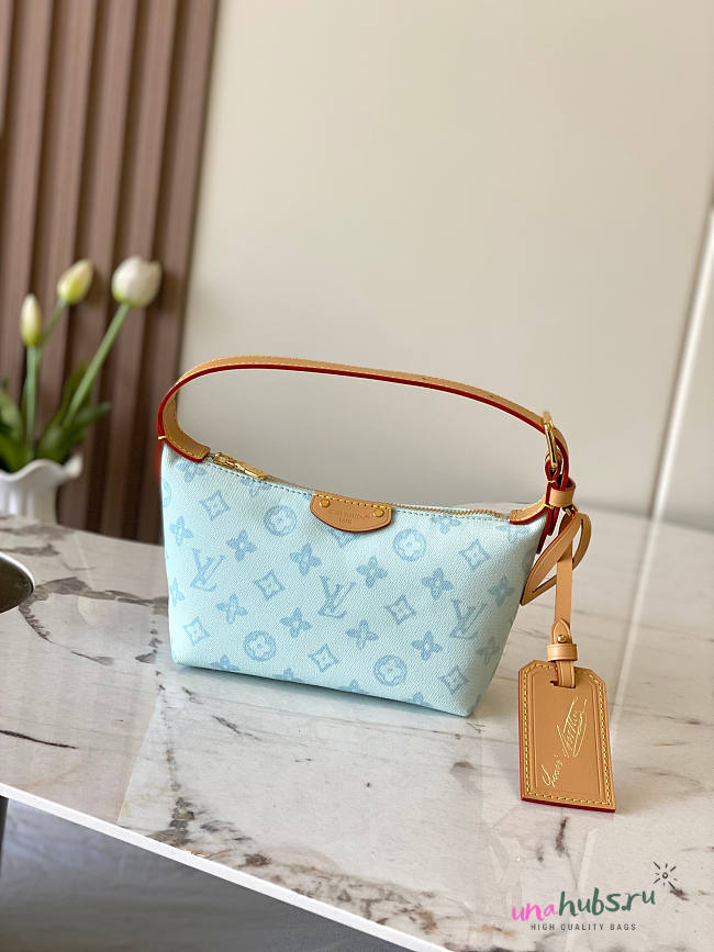 Louis Vuitton Pochette Hills Blue 20.5x6x16cm - 1