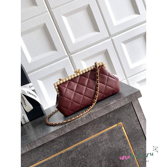 Chanel Clutch Burgundy Lambskin 20x10x7cm - 1
