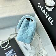 Chanel Flap Bag Blue Velvet 20x13x7cm - 5