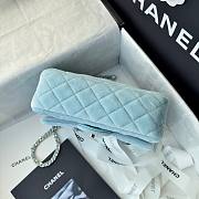 Chanel Flap Bag Blue Velvet 20x13x7cm - 3