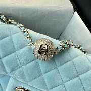 Chanel Flap Bag Blue Velvet 20x13x7cm - 2