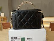 Chanel Vanity Top Handle Black Caviar 17cm - 4