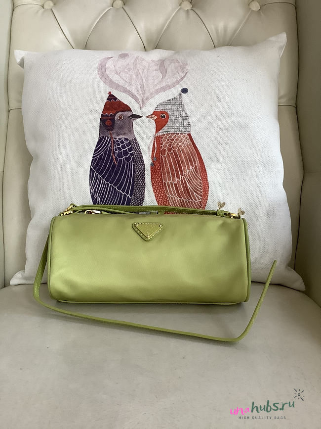 Prada Re-Nylon pouch green 22x9x7.5cm - 1