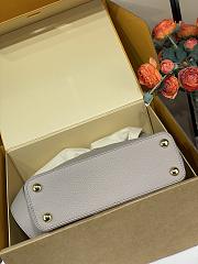 Louis Vuitton Capucines BB Crocodile and Leather 27x17.3x9cm - 4