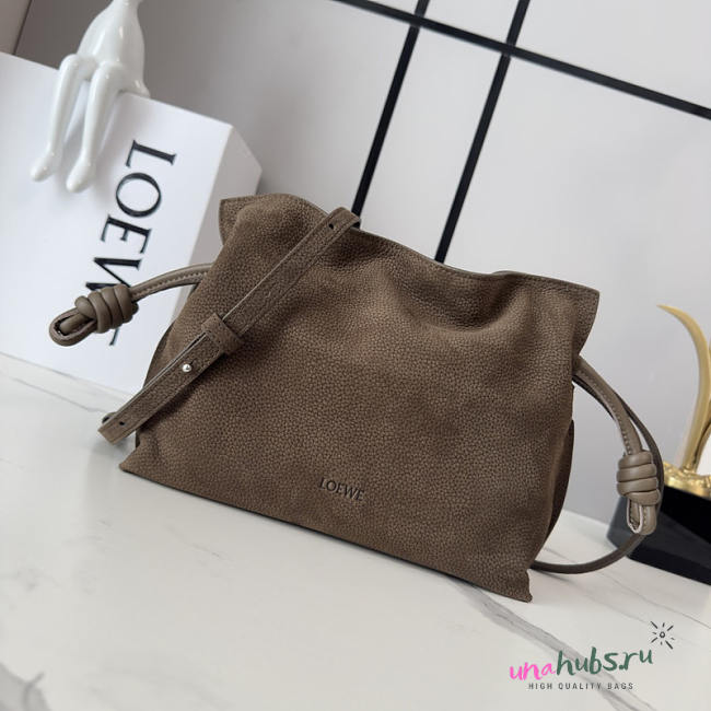 Loewe Mini Flamenco Purse In Dark Oak Grained 23x18x9cm - 1