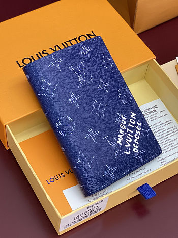 Louis Vuitton Passport Cover Blue 14x2.5x10cm