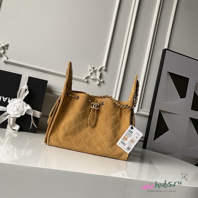 Chanel Small 25 Handbag Light Brown Suede 30x26x14cm - 1