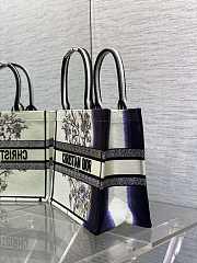 Dior Medium Book Tote White Purple 36cm - 3